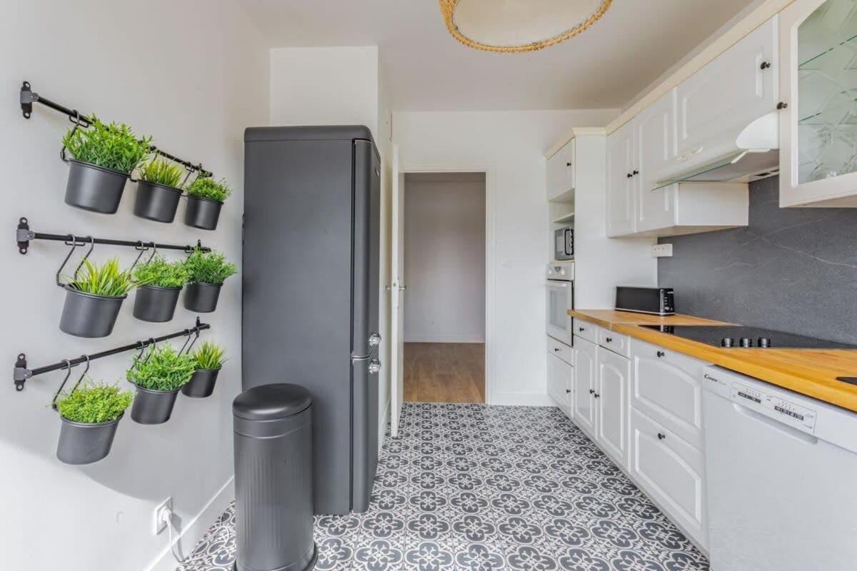 Appart'Hotel Luminous Vue Seine- Paris 15Min 奥尔日河畔于维西 外观 照片